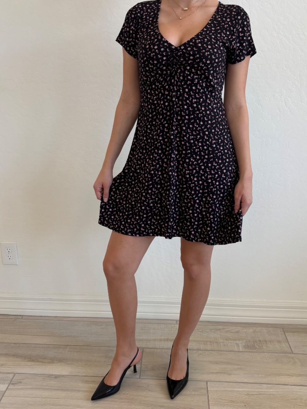 NWT Tilly’s  Sky &Sparrow mini dress , Size large, black and pink floral , boho